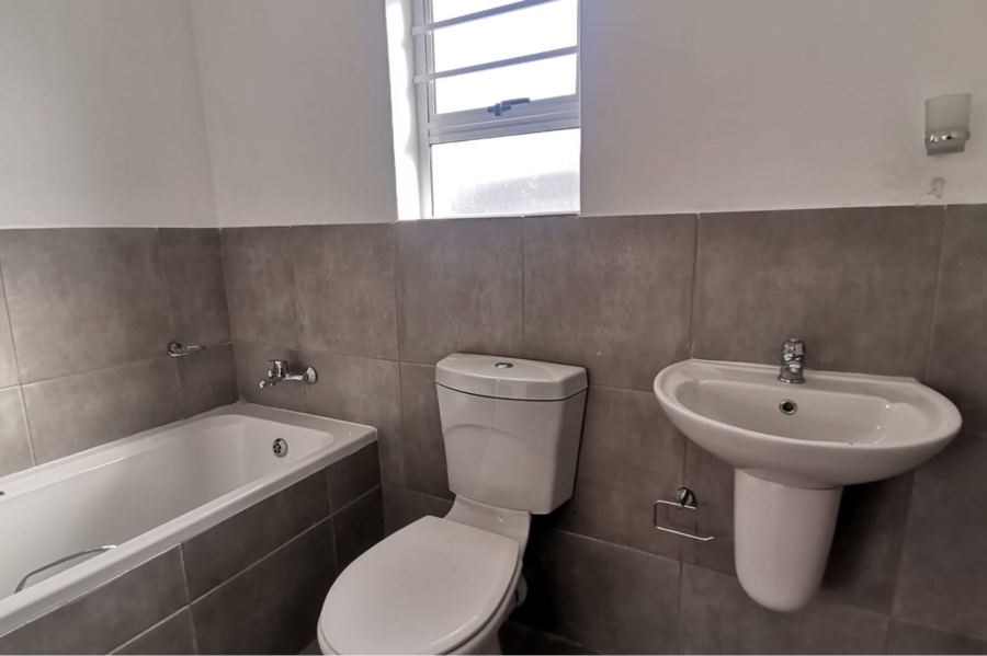 2 Bedroom Property for Sale in Dalvale Western Cape